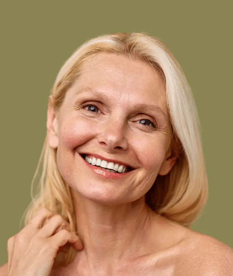 Cervico-facial lift smiling mature woman - Dr Stéphane Raoult plastic surgeon