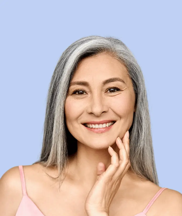 Injection Restylane visage rajeuni femme souriante - Dr Stéphane Raoult chirurgien esthétique